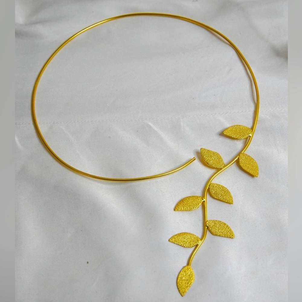 Brand new gold plated Bohemian necklace (Limited Edition)